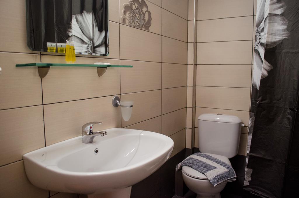 Serenity Studios Kala Nera